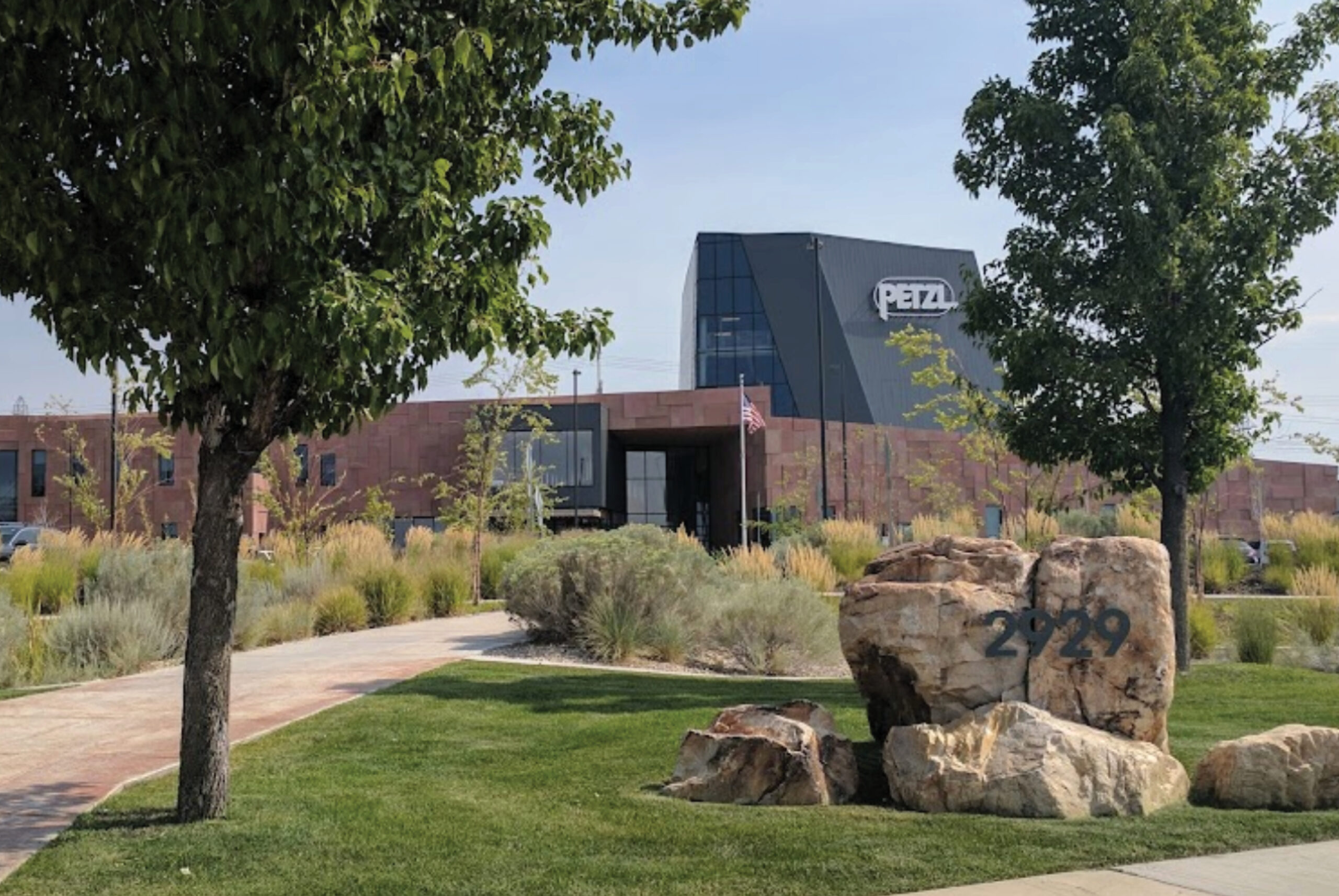 MRA Petzl Building new